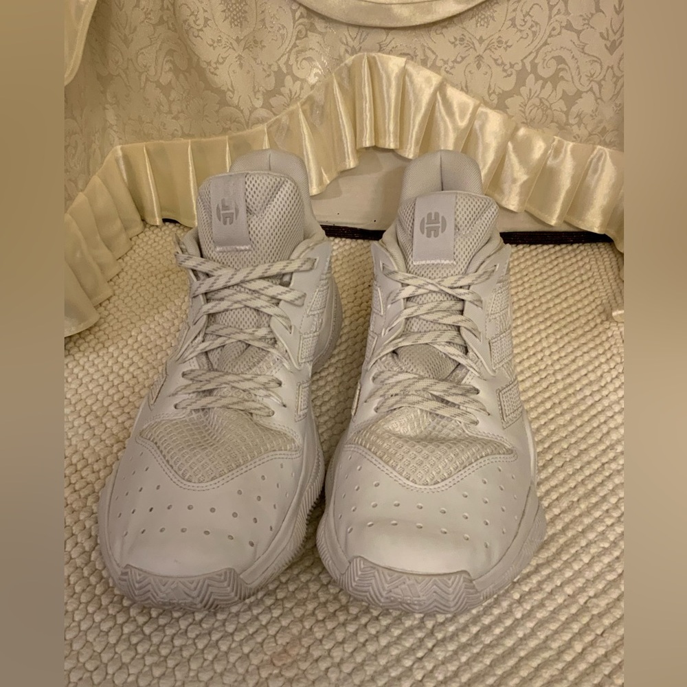 ADIDAS - Picture 2 of 14